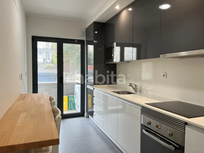 Apartamento T1 para Arrendamento em Arroios Foto 15