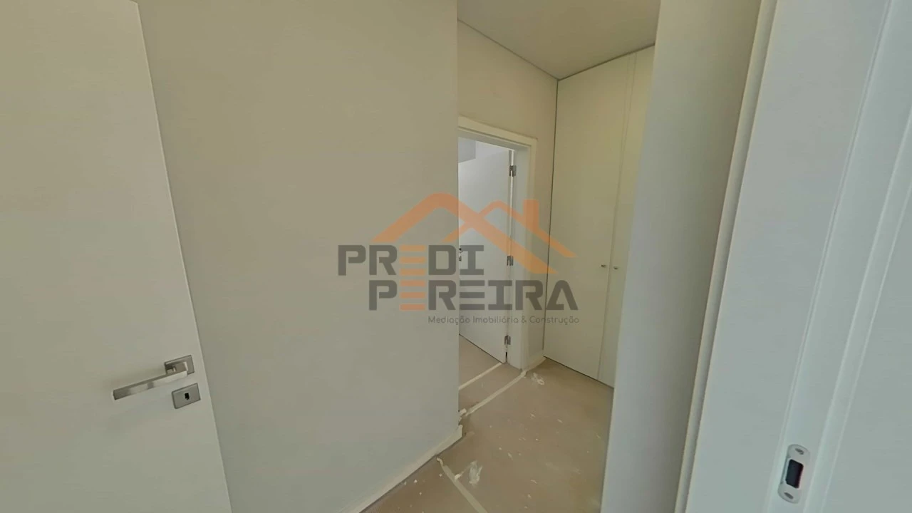 Apartamento T2 para Venda em Loures Foto 10
