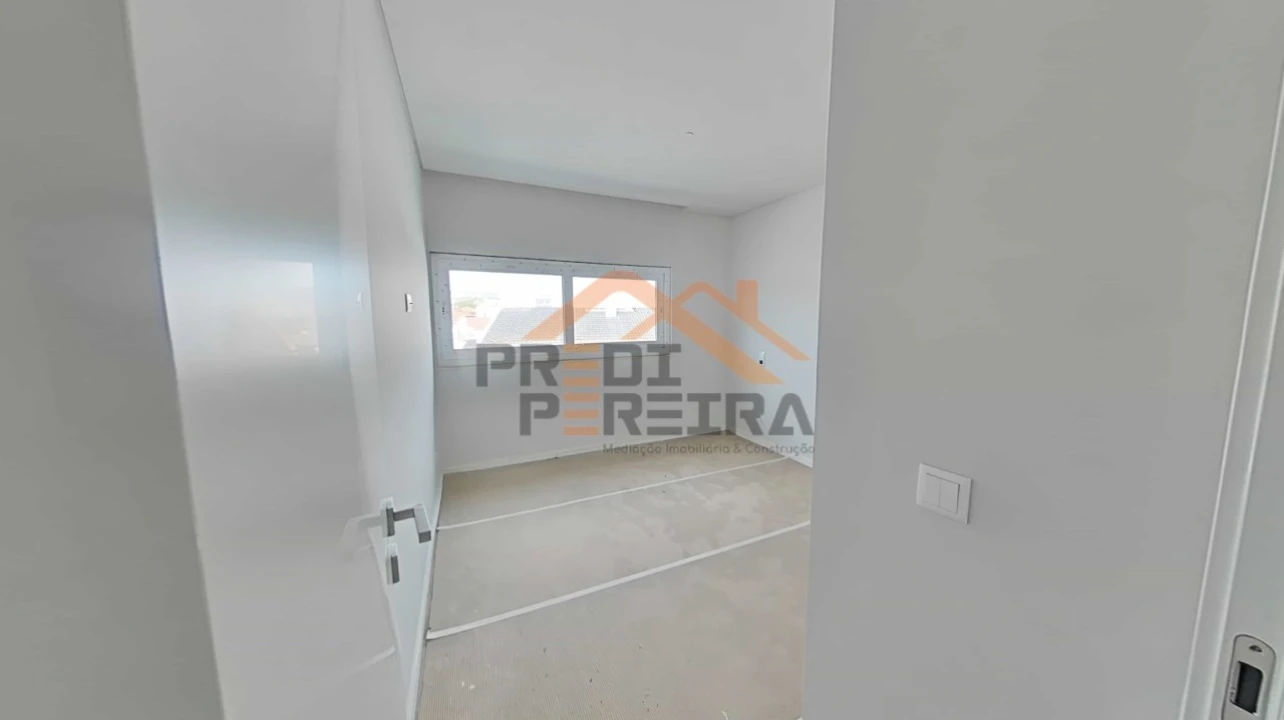 Apartamento T2 para Venda em Loures Foto 11
