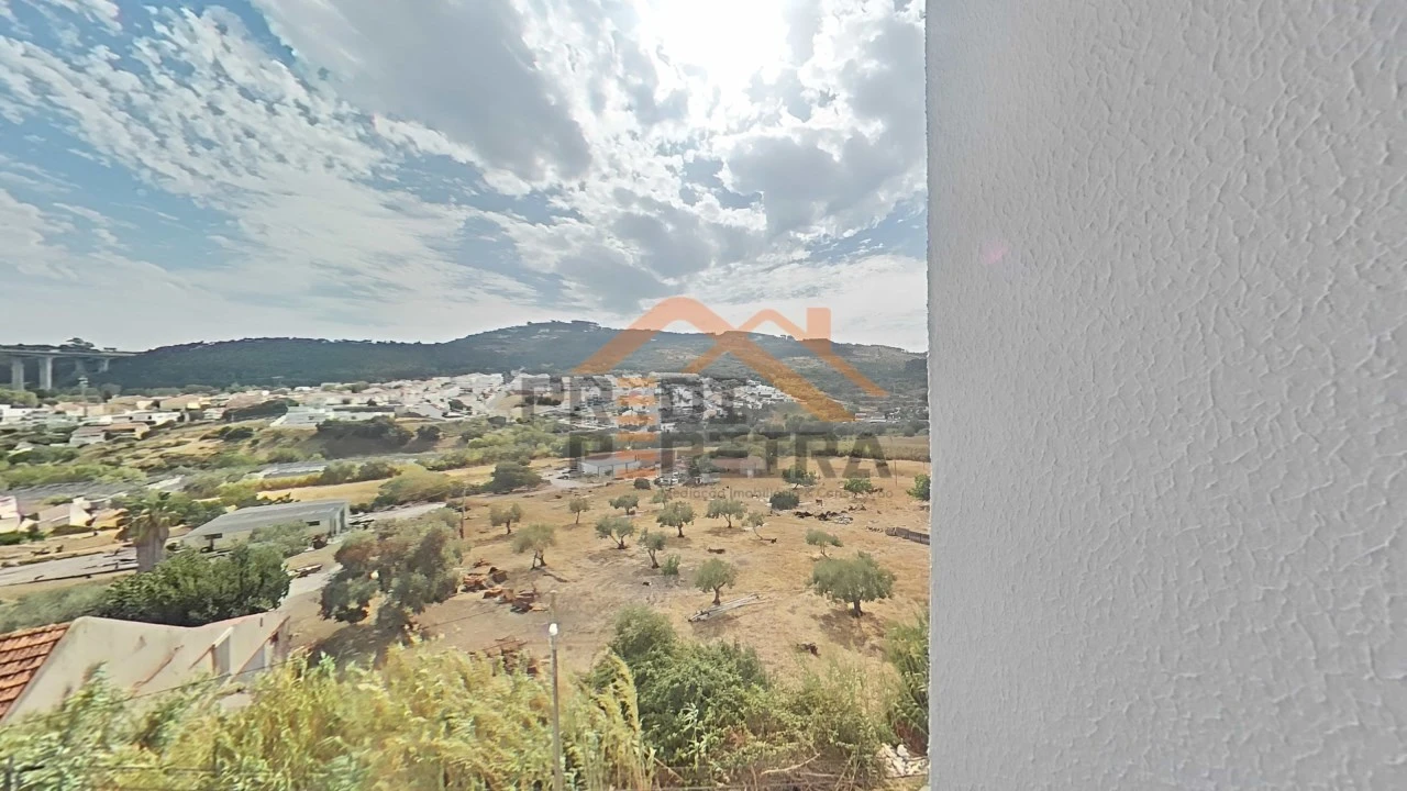 Apartamento T2 para Venda em Loures Foto 6