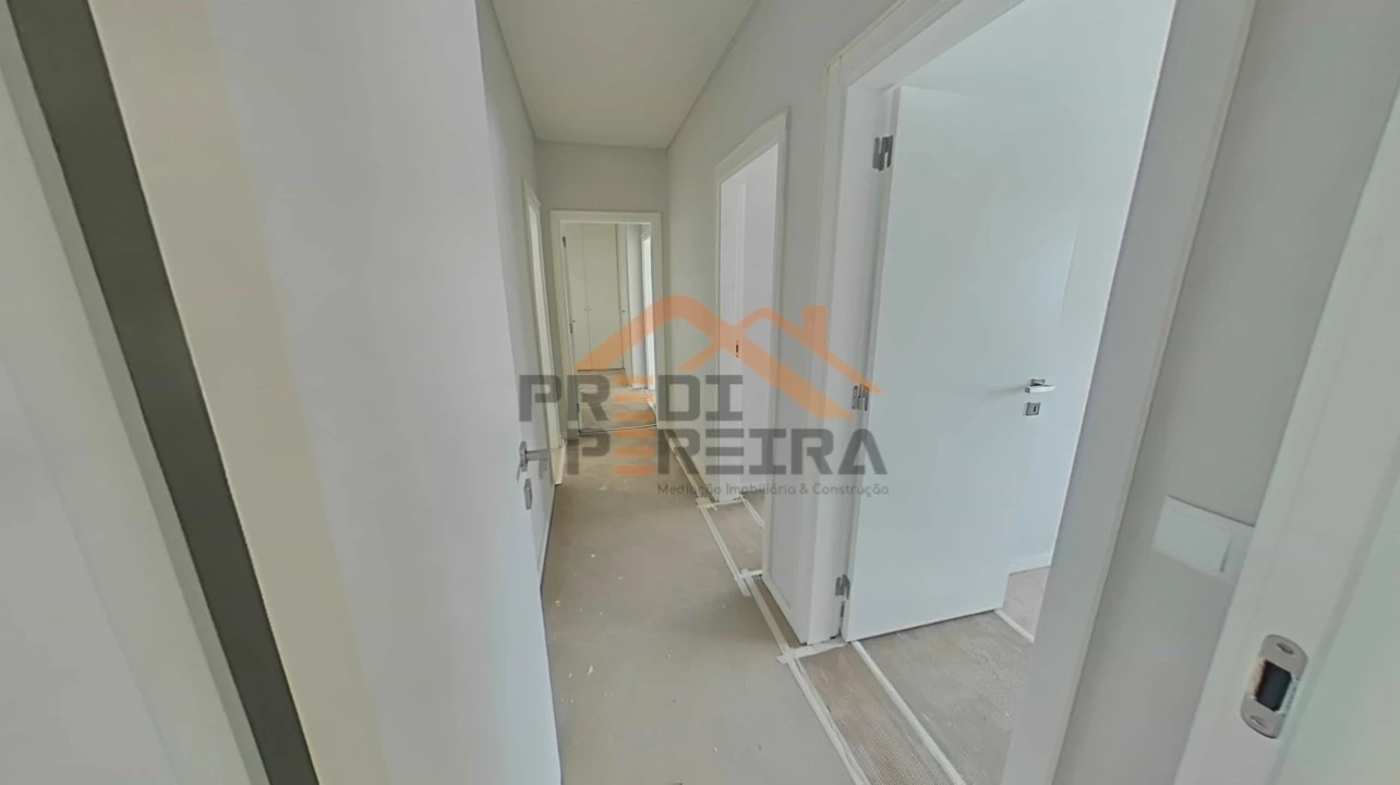 Apartamento T2 para Venda em Loures Foto 12