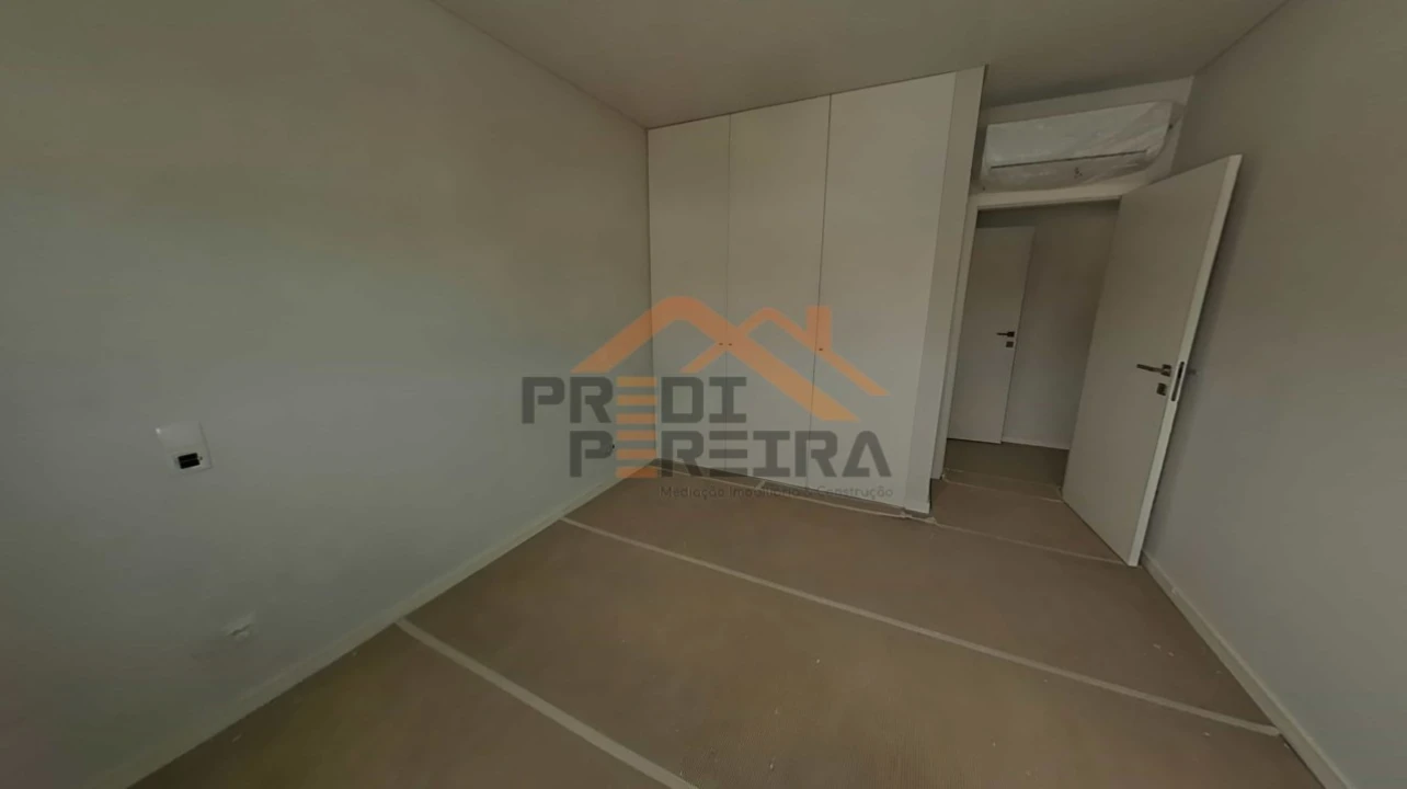 Apartamento T2 para Venda em Loures Foto 14