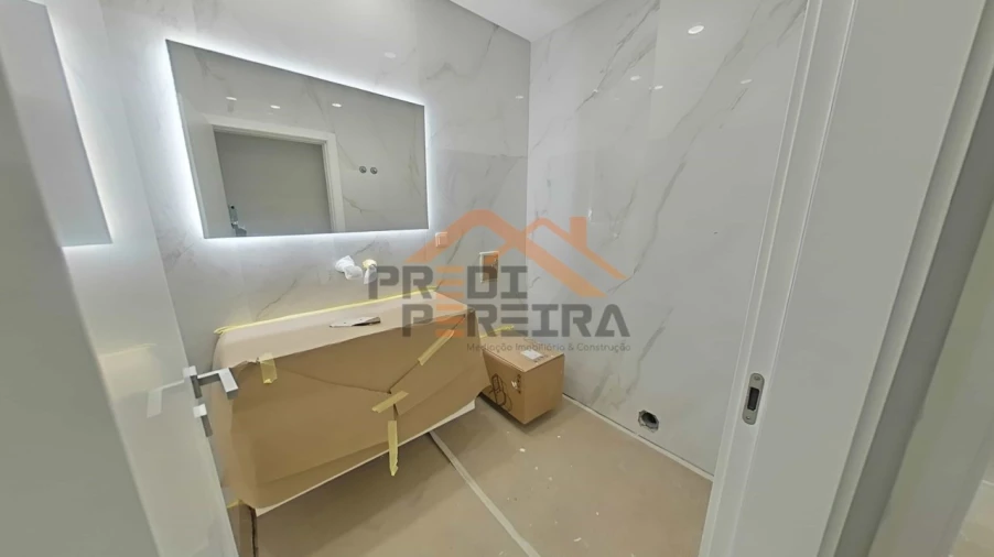 Apartamento T2 para Venda em Loures Foto 18