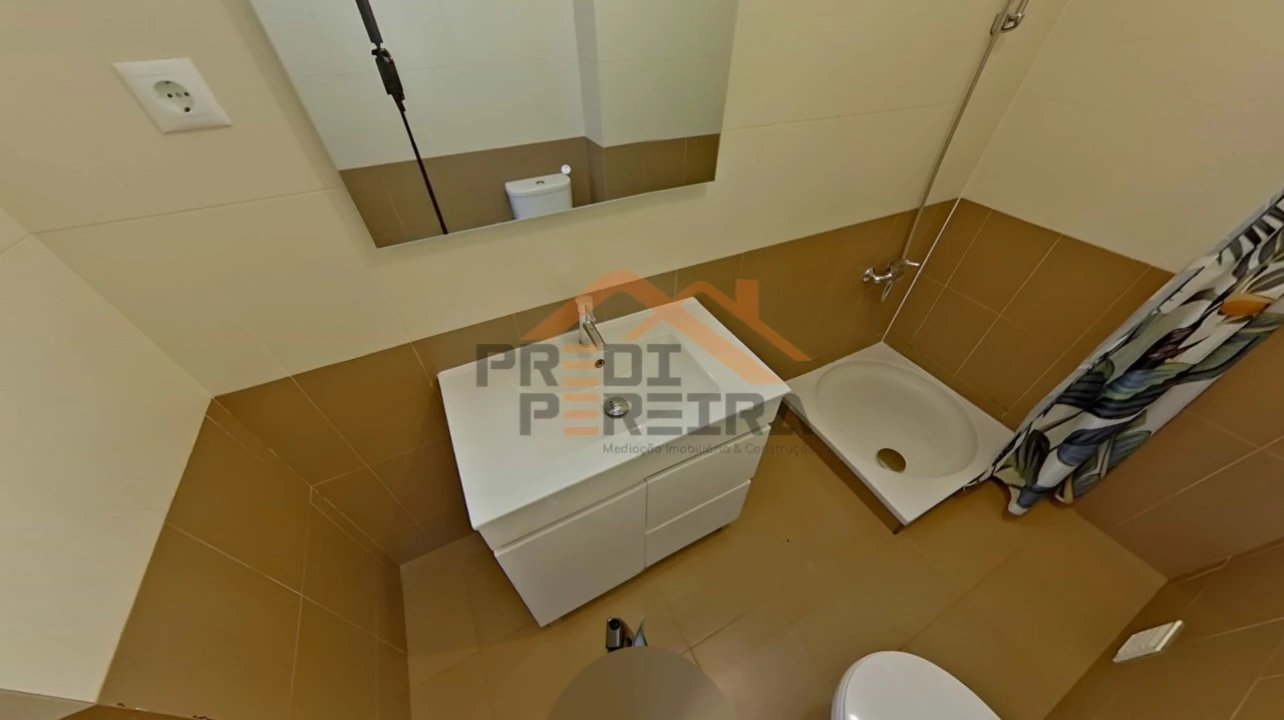 Apartamento T3 para Venda em Rio de Mouro Foto 19