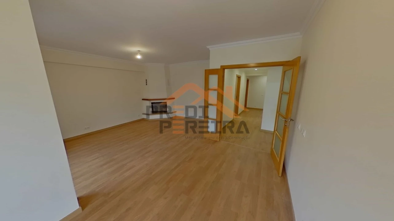Apartamento T3 para Venda em Rio de Mouro Foto 5