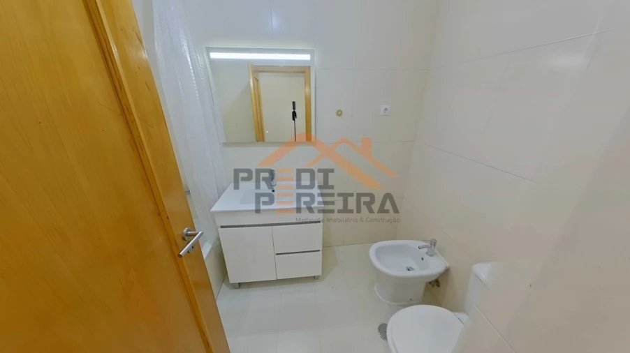 Apartamento T3 para Venda em Rio de Mouro Foto 10