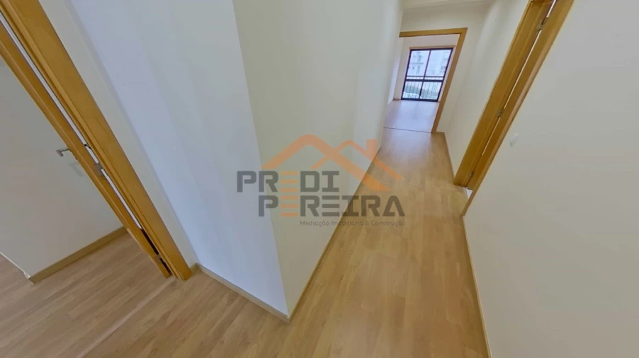 Apartamento T3 para Venda em Rio de Mouro Foto 12