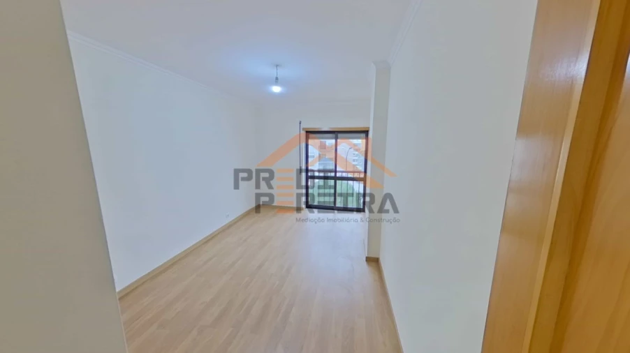 Apartamento T3 para Venda em Rio de Mouro Foto 20