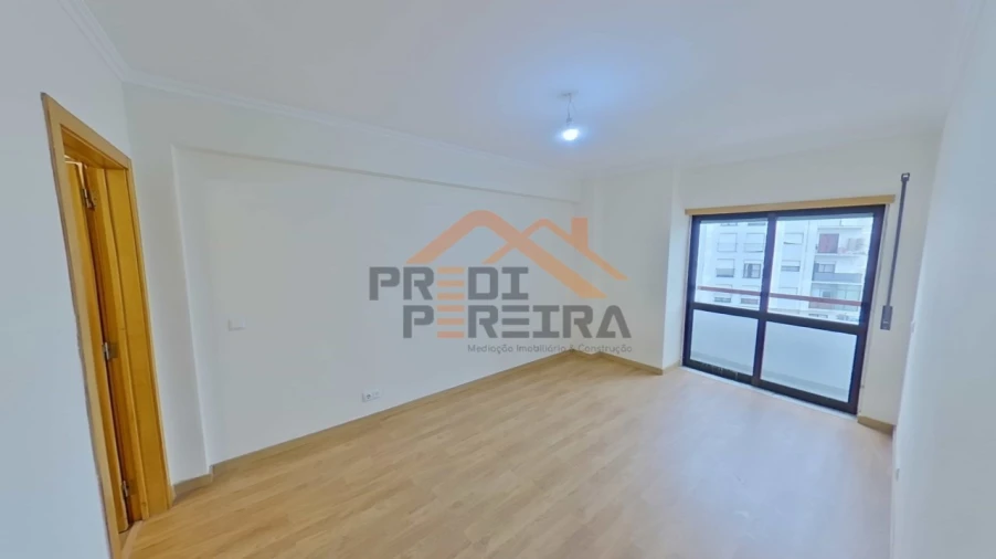 Apartamento T3 para Venda em Rio de Mouro Foto 14