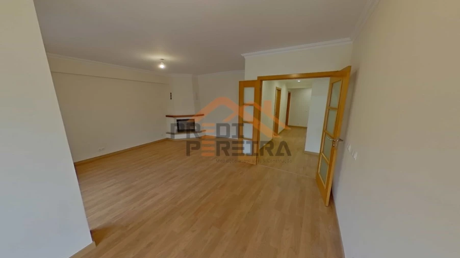 Apartamento T3 para Venda em Rio de Mouro Foto 5