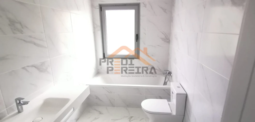 Apartamento T2 para Venda em Camarate, Unhos e Apelação Foto 23