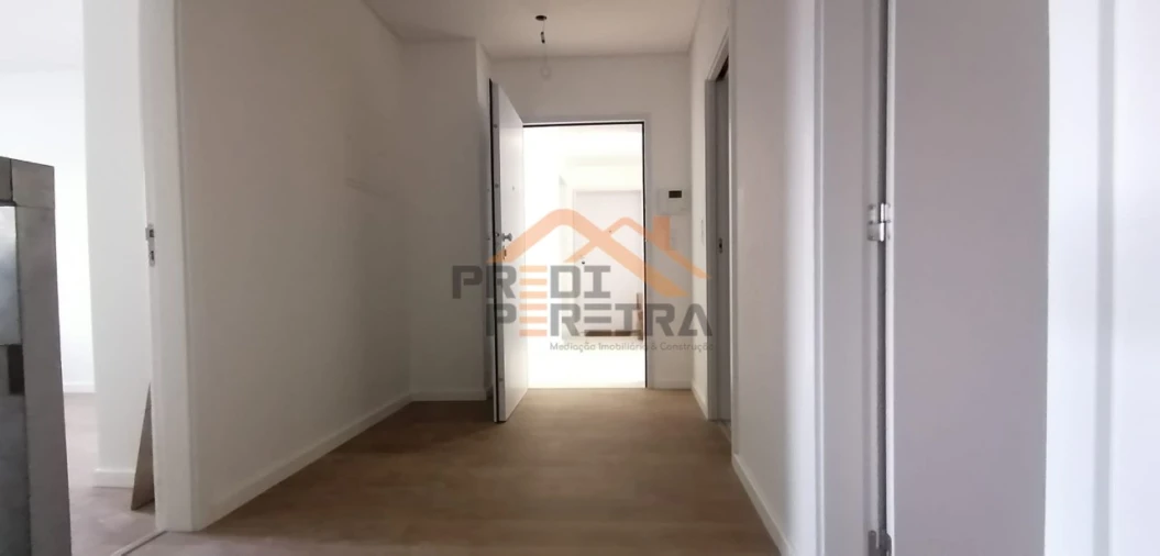 Apartamento T3 para Venda em Camarate, Unhos e Apelação Foto 5