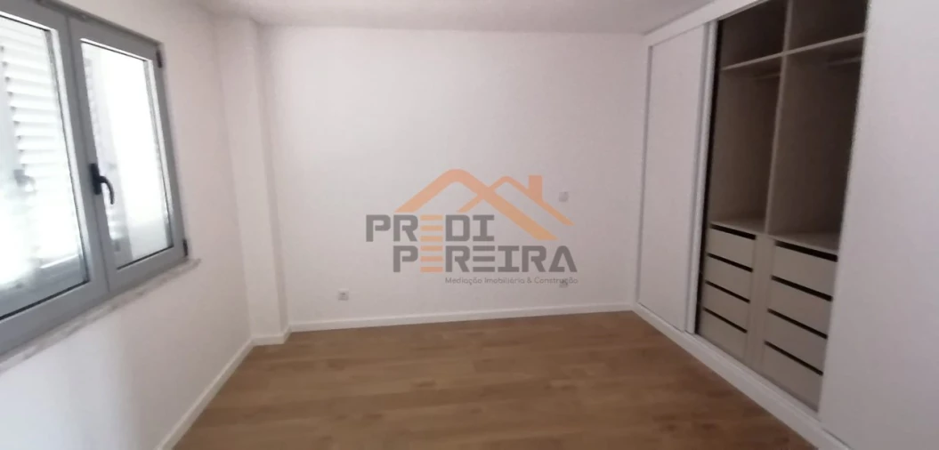 Apartamento T3 para Venda em Camarate, Unhos e Apelação Foto 20