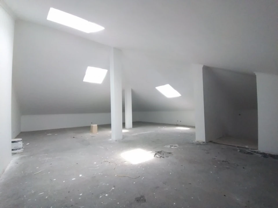 Moradia T5 para Venda em Rio de Mouro Foto 27