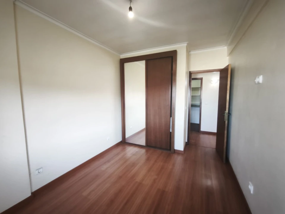 Apartamento T2 para Venda em Queluz e Belas Foto 11