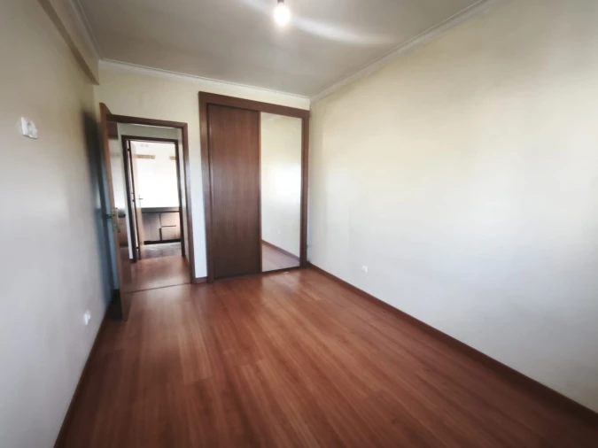 Apartamento T2 para Venda em Queluz e Belas Foto 6