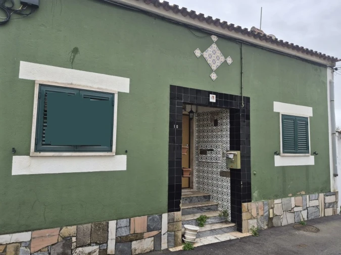 Moradia T2 para Venda em Vialonga Foto 1