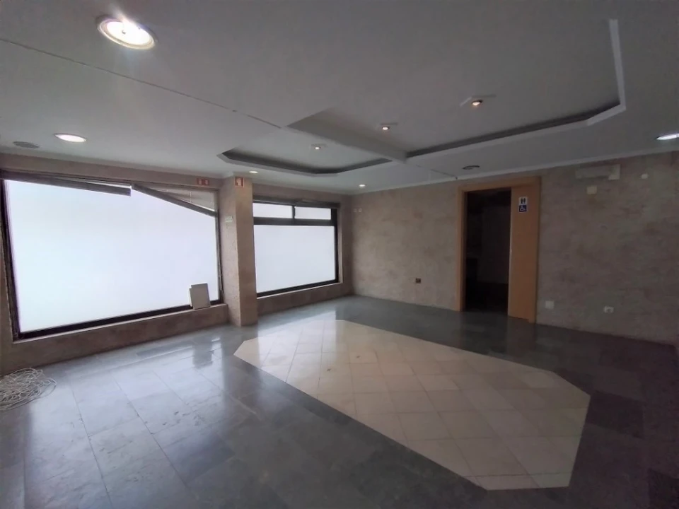 Loja para Venda em Alto do Seixalinho, Santo André e Verderena Foto 7