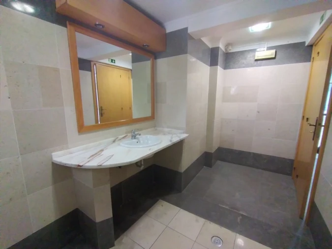 Loja para Venda em Alto do Seixalinho, Santo André e Verderena Foto 9