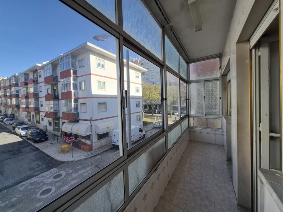 Apartamento T2 para Venda em Agualva e Mira-Sintra Foto 5