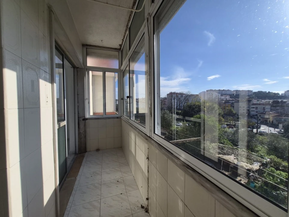 Apartamento T2 para Venda em Agualva e Mira-Sintra Foto 13
