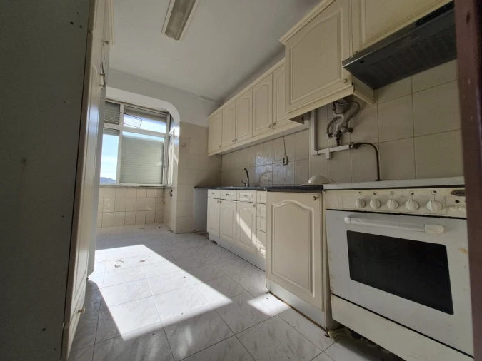 Apartamento T2 para Venda em Agualva e Mira-Sintra Foto 12