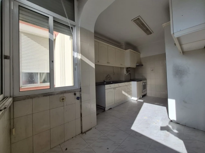 Apartamento T2 para Venda em Agualva e Mira-Sintra Foto 15