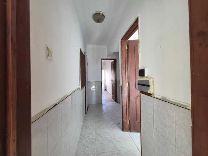 Apartamento T2 para Venda em Agualva e Mira-Sintra Foto 16