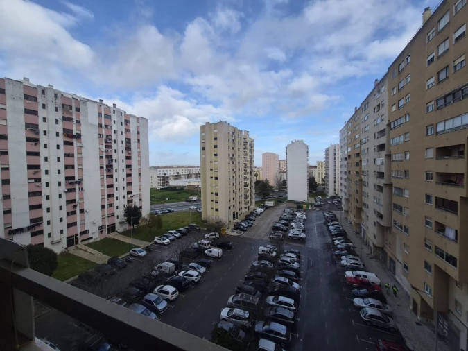 Apartamento T3 para Venda em Carregado e Cadafais Foto 14