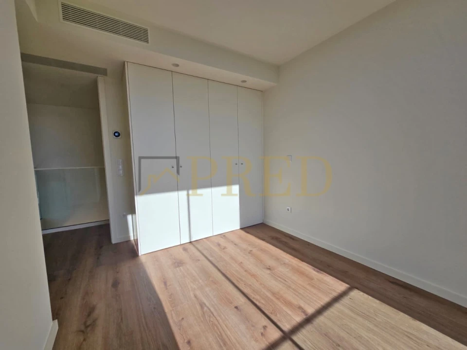 Apartamento T2 para Venda em Mafamude e Vilar do Paraíso Foto 14