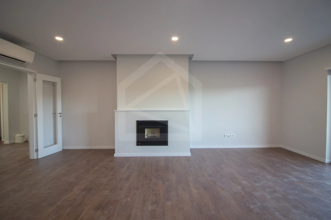 Apartamento T2 para Venda em O. Azeméis, Riba-Ul, Ul, Macinhata Seixa, Madail Foto 6