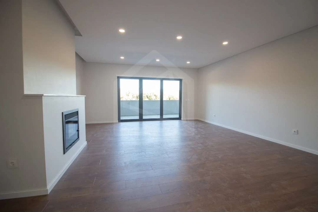 Apartamento T2 para Venda em O. Azeméis, Riba-Ul, Ul, Macinhata Seixa, Madail Foto 7