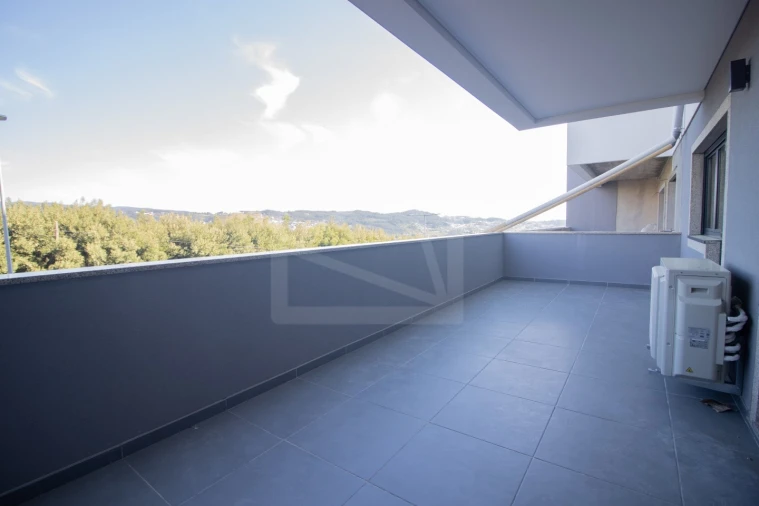 Apartamento T2 para Venda em O. Azeméis, Riba-Ul, Ul, Macinhata Seixa, Madail Foto 9