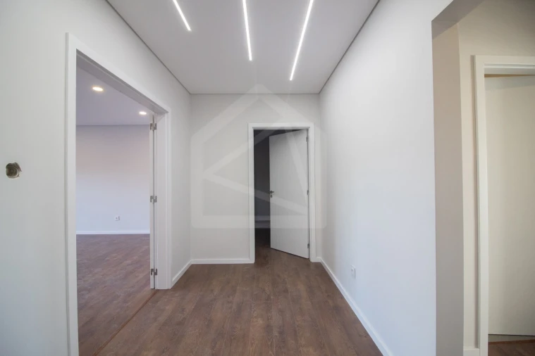 Apartamento T2 para Venda em O. Azeméis, Riba-Ul, Ul, Macinhata Seixa, Madail Foto 12