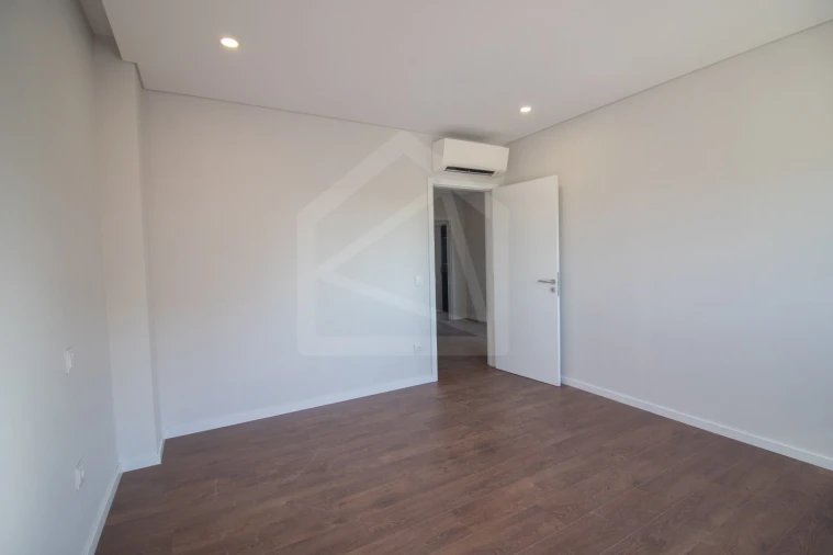 Apartamento T2 para Venda em O. Azeméis, Riba-Ul, Ul, Macinhata Seixa, Madail Foto 19