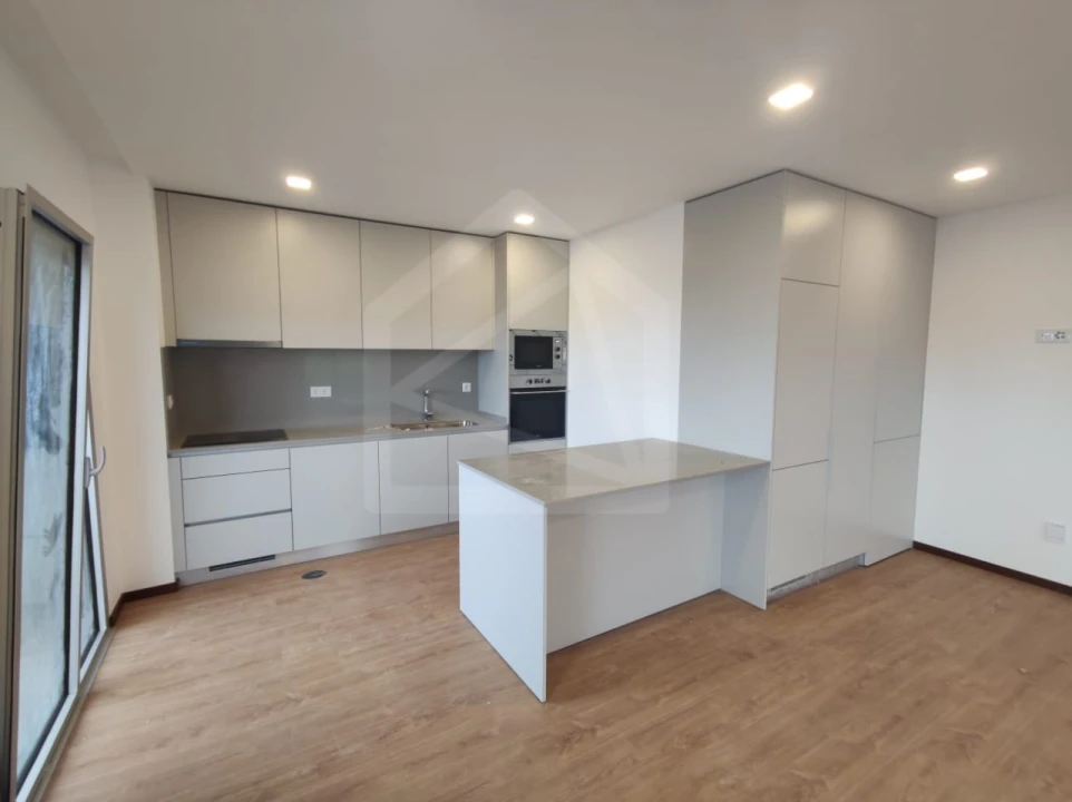 Apartamento T3 para Venda em Loureiro Foto 1