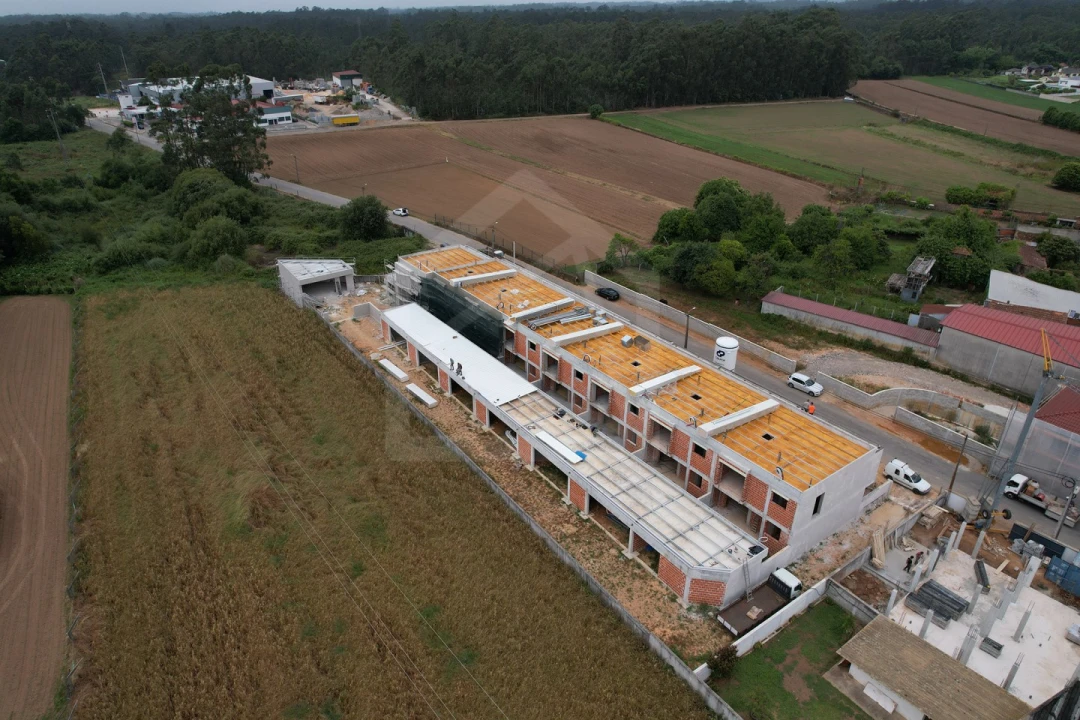 Moradia T3 para Venda em Loureiro Foto 17