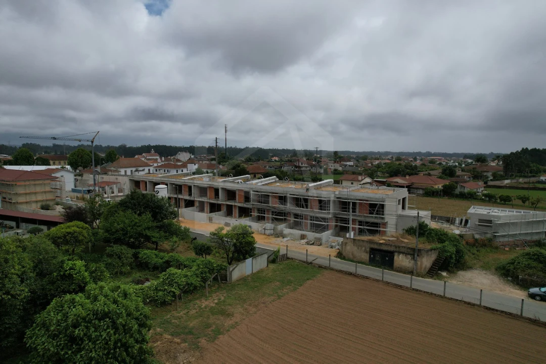 Moradia T3 para Venda em Loureiro Foto 20
