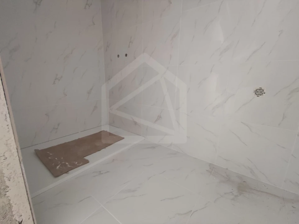 Apartamento T2 para Venda em Loureiro Foto 14