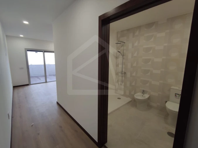Apartamento T2 para Venda em Loureiro Foto 47
