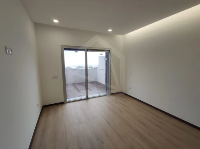 Apartamento T2 para Venda em Loureiro Foto 49