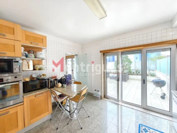 Apartamento T3 para Venda em Parque das Nações