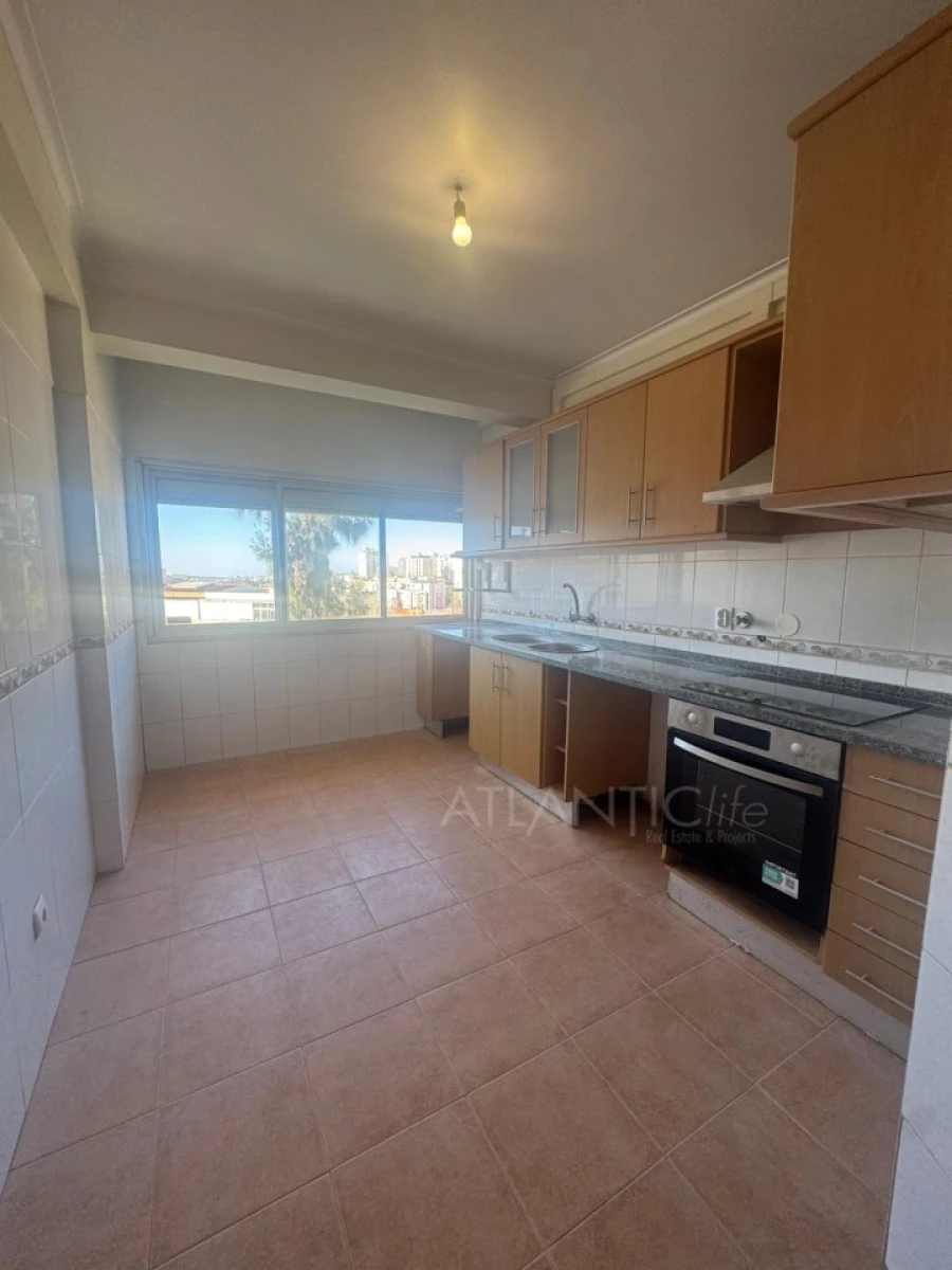 Apartamento T2 para Venda em Queluz e Belas Foto 4