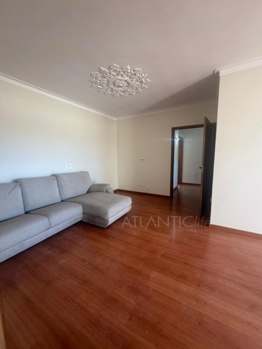 Apartamento T2 para Venda em Queluz e Belas Foto 6