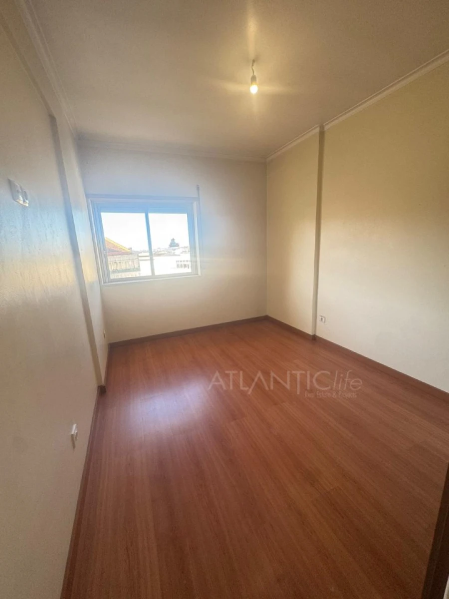 Apartamento T2 para Venda em Queluz e Belas Foto 18