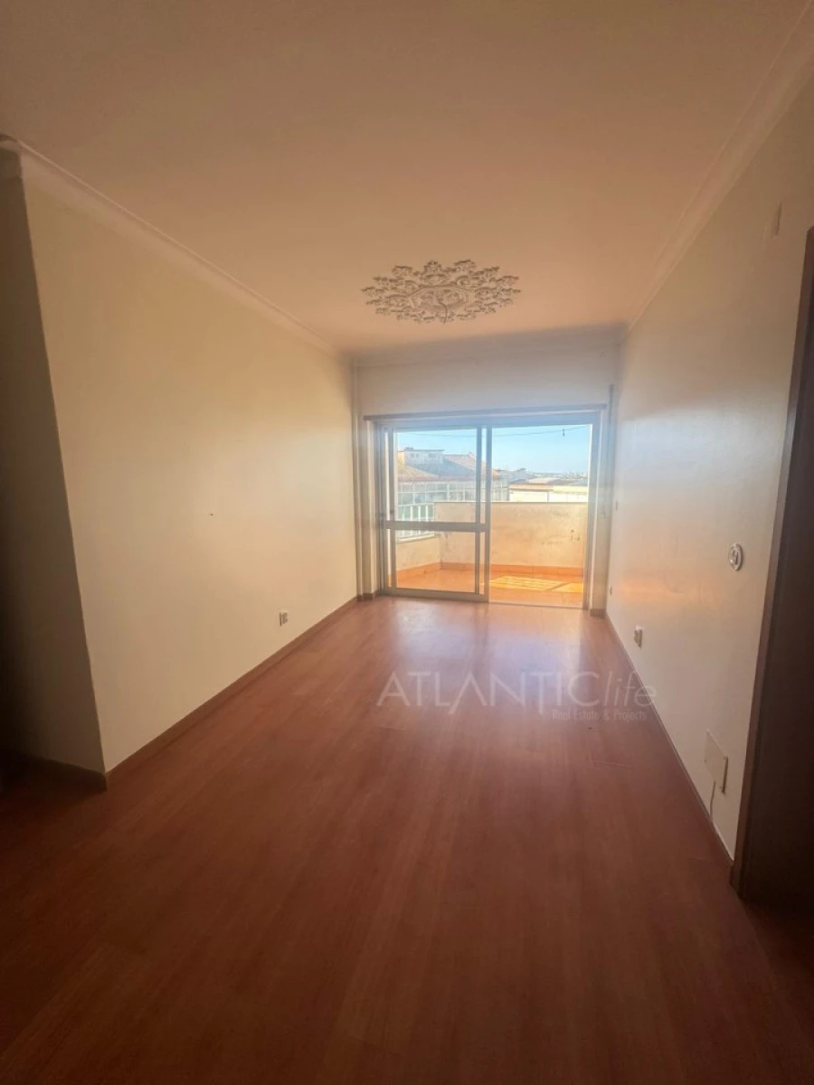 Apartamento T2 para Venda em Queluz e Belas Foto 10