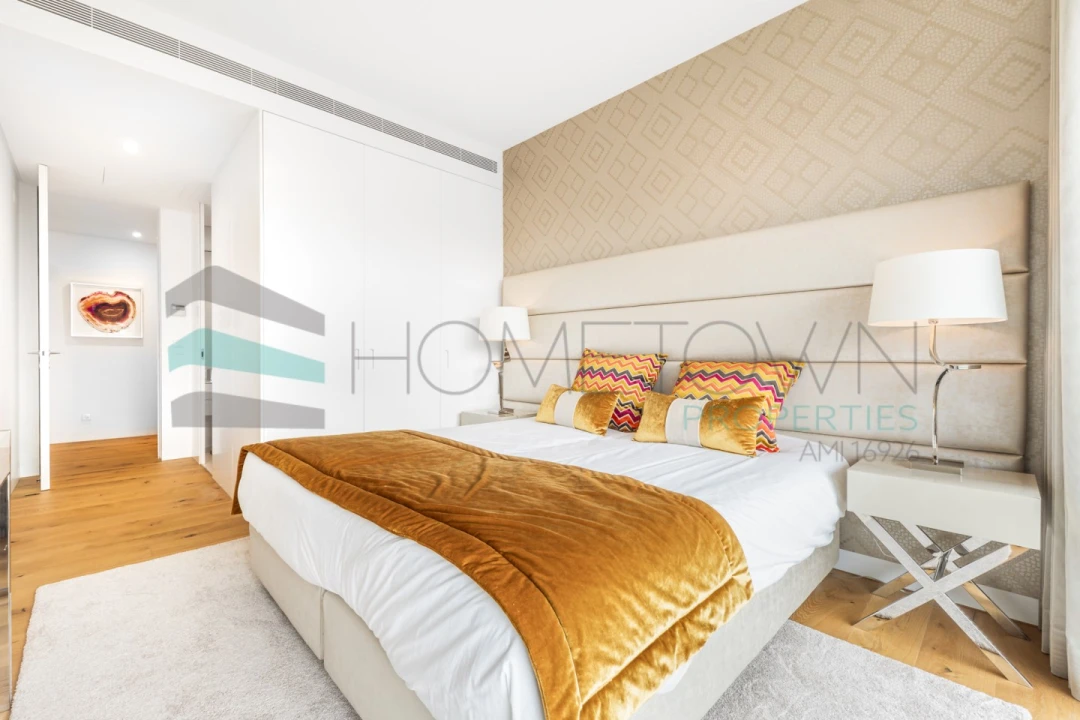 Apartamento T3 para Venda em Quarteira Foto 3