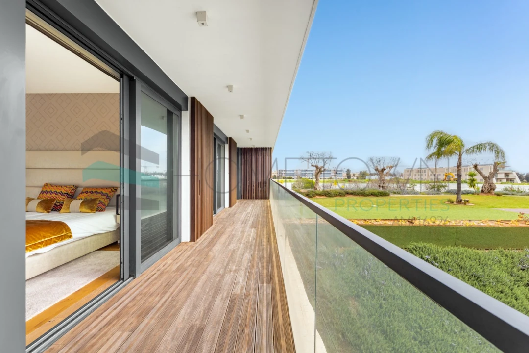 Apartamento T3 para Venda em Quarteira Foto 6