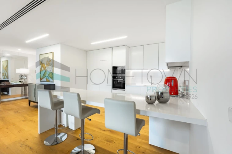 Apartamento T3 para Venda em Quarteira Foto 1