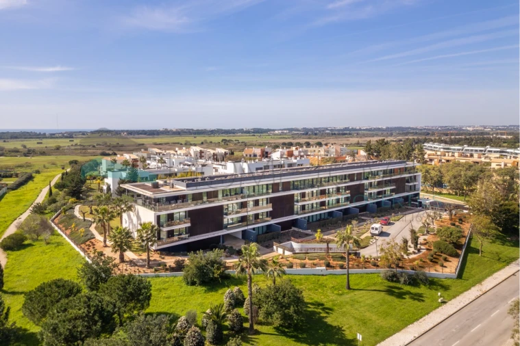 Apartamento T3 para Venda em Quarteira Foto 11